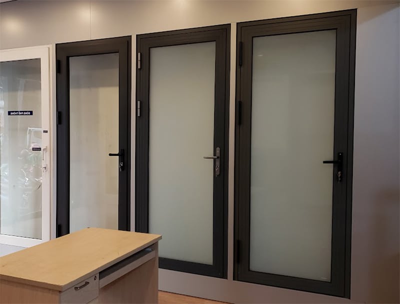 H&igrave;nh ảnh 3 bộ cửa nh&ocirc;m xingfa của 3 loại kh&aacute;c nhau