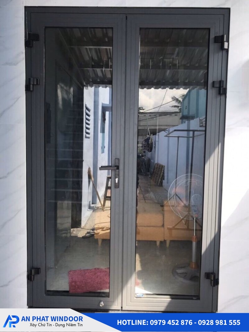Báo Giá Cửa Xingfa 2 Cánh Mở Quay Mới Nhất Hiện Nay 7 cửa đi mở quay 2 cánh nhôm xingfa 4