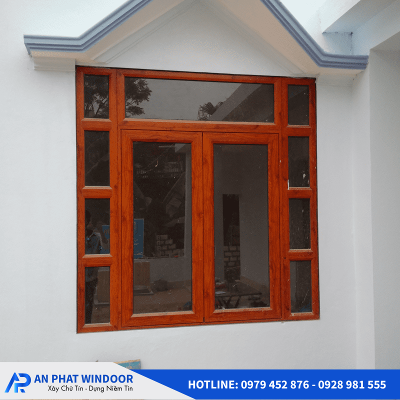 Cửa nh&ocirc;m k&iacute;nh giả gỗ 16