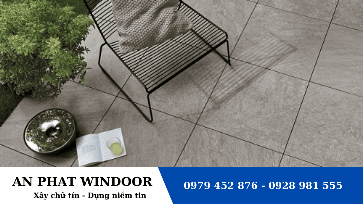 Gạch Granite l&aacute;t s&acirc;n vườn
