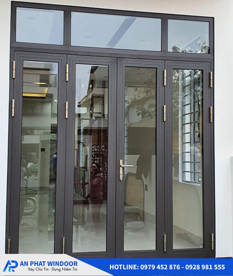gia c&ocirc;ng cửa nh&ocirc;m xingfa 2