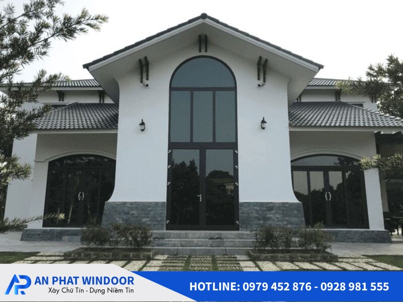 gia c&ocirc;ng cửa nh&ocirc;m xingfa 3