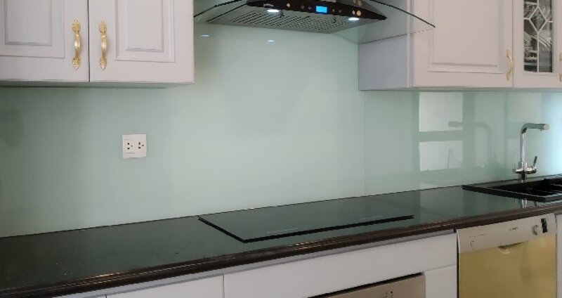 K&iacute;nh ốp bếp 12