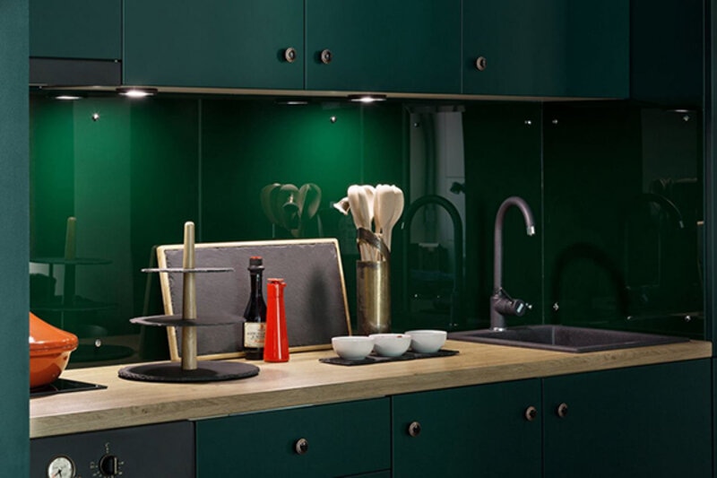 K&iacute;nh ốp bếp 4