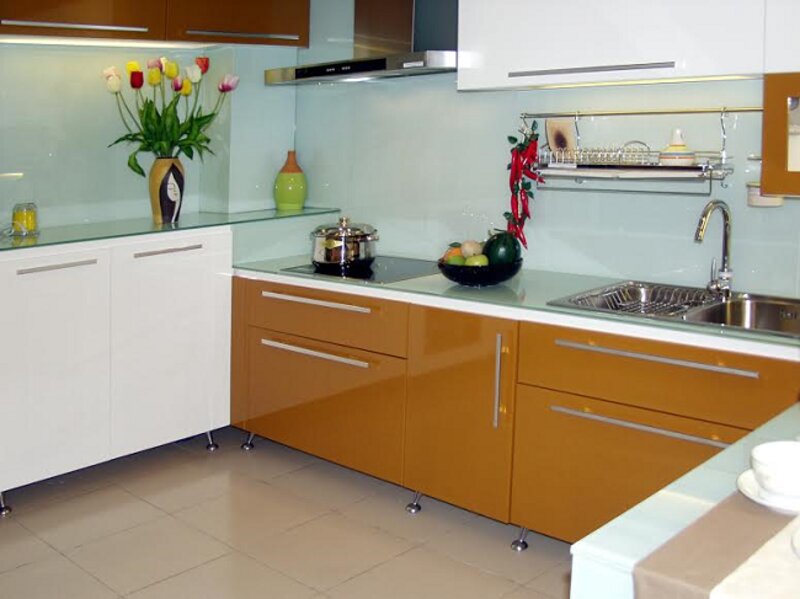 K&iacute;nh ốp bếp 8