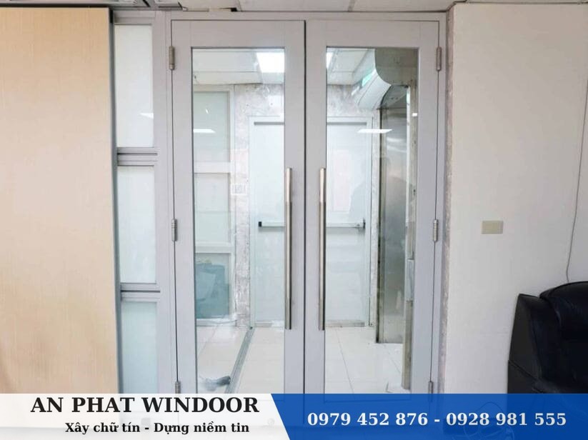Chất lượng kính ảnh hưởng đến an toàn & trải nghiệm sự dụng của người dùng