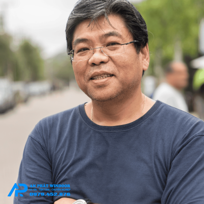 img customer two 400x400 1